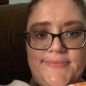 Meet your Posher, Debbi